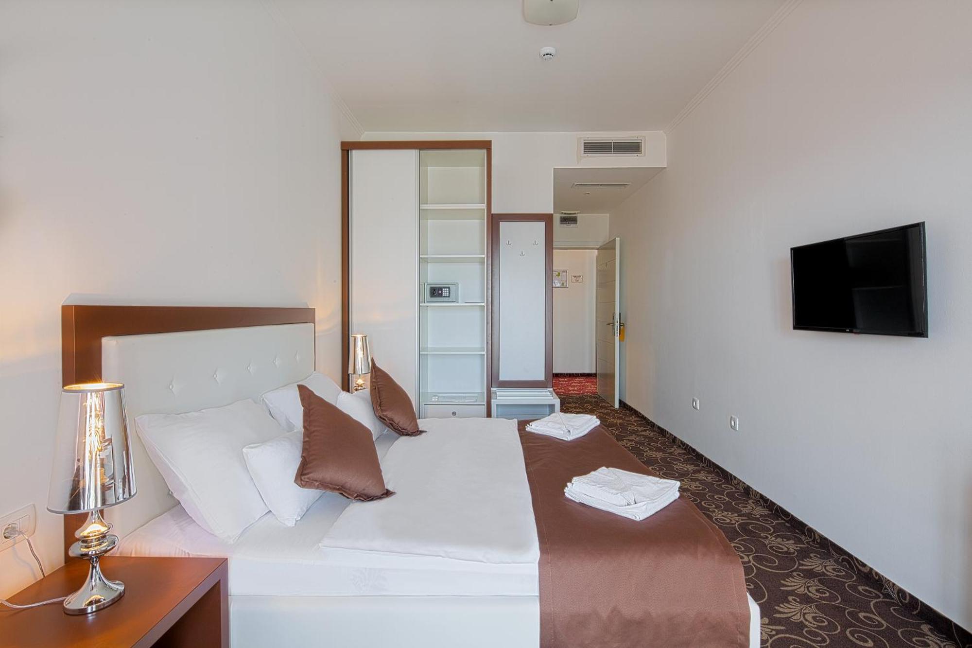 Hotel Pozzo Budva Exterior photo