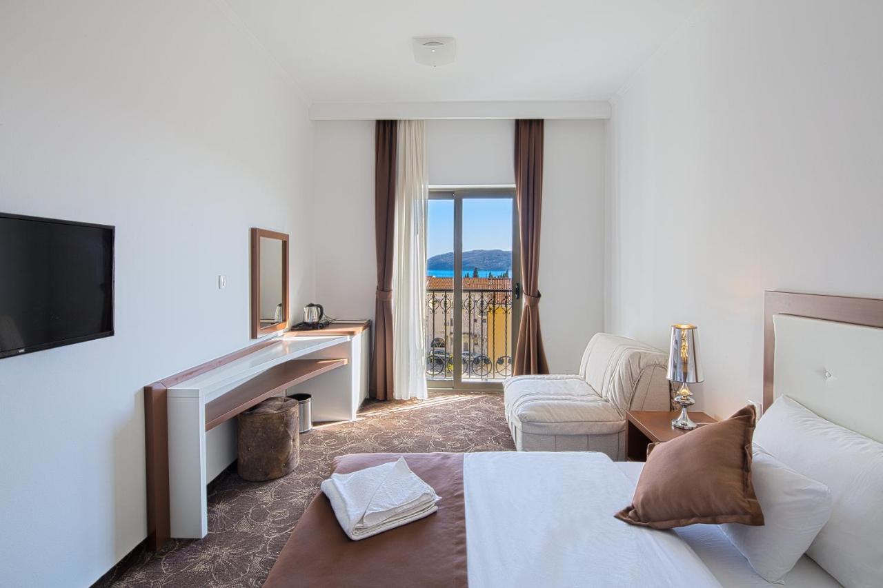 Hotel Pozzo Budva Exterior photo