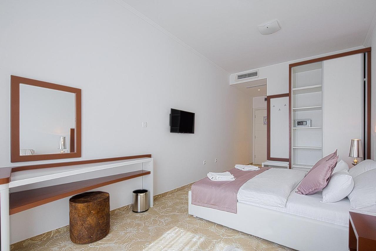 Hotel Pozzo Budva Exterior photo