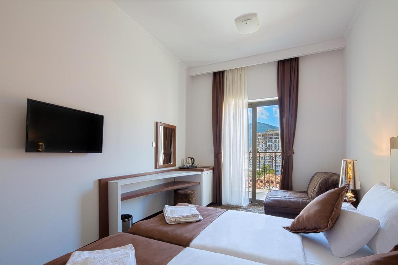 Hotel Pozzo Budva Exterior photo